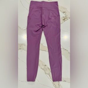 EUC Lululemon Side Pockets Lavender Leggings Size 8 Like New